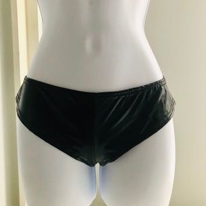 NWT BLACK METALLIC LOW-RISE SHORTS🖤